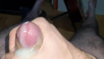 hairy babe milks hot load just for you peludo style!