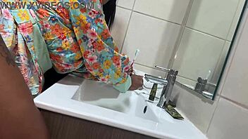 stepmom leyne rodriguez finally gets used by horny stepson after masturbation 😈🍑💦