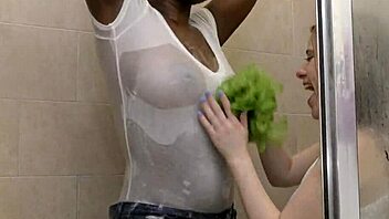 Paris Love interracial ebony wet shower yumminess