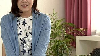 Kazumichi Nakagishi's First 50s Wife Creampie Doc