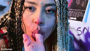 im dying to lick and suck your sexy toes goddess