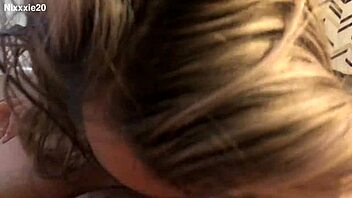 Deine heißeste 18+ Blonde bläst fetten Schwanz reitet hart?