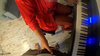 milfycalla compiles latina fetish blowjobs in big ass shorts