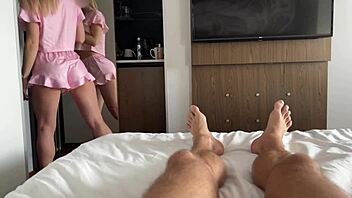 Hotel share explodes with cum on pink pussy lips