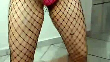 gostosa shakes big ass boobs sexy pov tits bounce