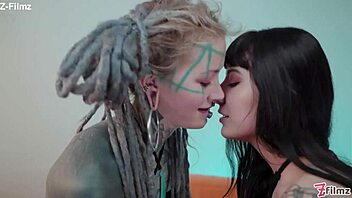 hey goth teen orgasms squirting on anal toys