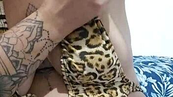 Exhibitionist flashes with intense fetish tease