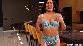 Maya Farrell bounces her perfect natural titties for you 👅💦