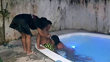 i let my girlfriend fuck samantha squirt party