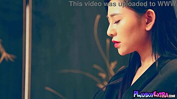 Passionate petite Chinese teen Wu Muxi bares hairy pussy