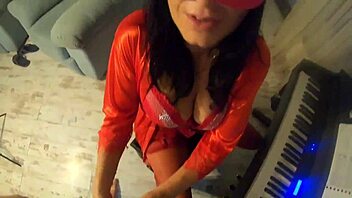 milfycalla compiles latina fetish blowjobs in big ass shorts