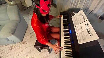 milfycalla compiles latina fetish blowjobs in big ass shorts