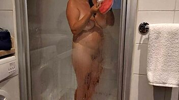 tanned babe enjoys hotel bathroom play in sharm el sheikh