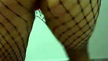 gostosa shakes big ass boobs sexy pov tits bounce