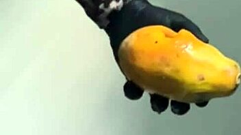 Watch me fuck ripe papaya first time it felt so damn good