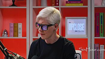 Nerdy cutie Leana Lovings bares all prettily