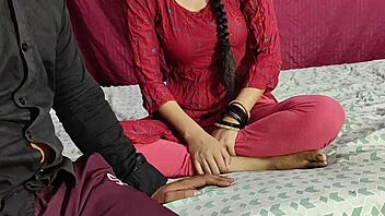 desi beauty caught alone and pounded hard in secret chudai session