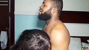 let my friend ride you good in bed babe 😏🍫