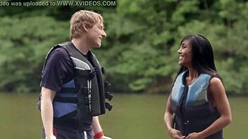 Do you crave Donnabella Mortel's sexy bikini freshwater tease?