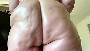 AriesBBW Shakes Her Massive Oiled Fat Ass Seductively