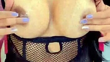 don't cum yet in red rose pussy massage