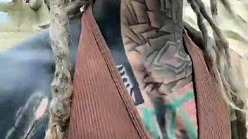 dig this CRAZY thai hotel right in pattaya's heart from stun's exclusive tour