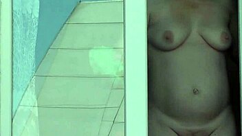 Mature Milf Neighbor Strips Naked Washing Windows Taxi Peeps Pussy