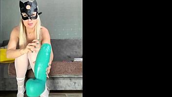 ever seen a huge pussy gape like this on livestream?