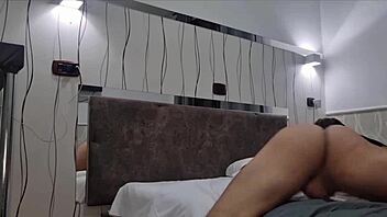 ansima e geme un cazzo grosso in primo piano finale