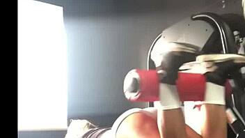 athletic ass workout turns into steamy fitness massage session 💪🍑