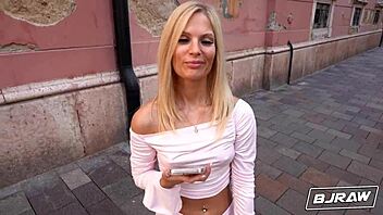 candee licious sweet on bjraw flavors