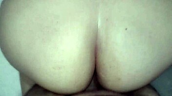 waking her up with delicious pounding and creampie finish homemade rough