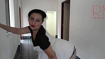 regina noir strips heels shows tits pussy empty house