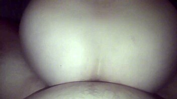 she strokes herself shaking those juicy ass cheeks