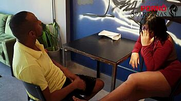 ministro taxad fode com pauzão na buceta molhada