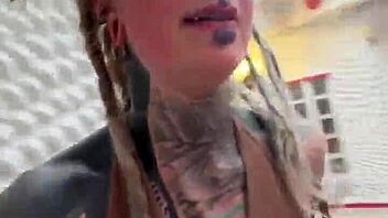 dig this CRAZY thai hotel right in pattaya's heart from stun's exclusive tour