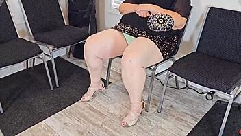 i get my fat pussy fingered by black guy in clinic