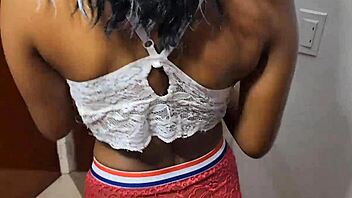 Curvy Latina 18+ Bares Dangerous Ass Curves