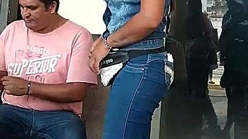 voyeur catches two juicy asses shaking in crowded market