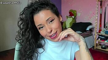 brunette latina teases ass with bare pussy wiggle