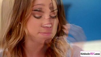 Can't believe my bestie lets me lick her hairy pussy 😋👅