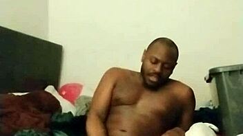 i feel so sexy playing with my hair flirtin hard 😘