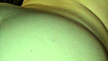 Hey, wanna play with this pregnant milf's big ass before creampie?