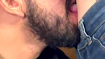 i just love this belly button don't you too