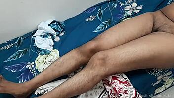 indian desi lady... i fell sick, dewar strips dress checks my hot pussy!