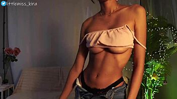 amateur ebony big ass solo webcam dildo lick orgasm