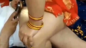 Indijska lepotica jaše bratski kurac žestoko 🔥🍆