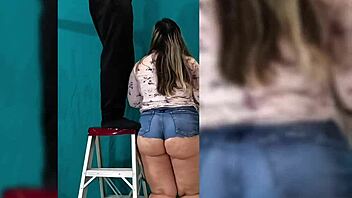 curvy milf blows construction worker homemade