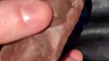 Arabic kinky teen stuffs pussy with ice cream chocolate pizza craving bbc