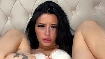 AMERICAN EXCHANGE STUDENT HORNY SOLO SQUIRT TOYS WEBCAM